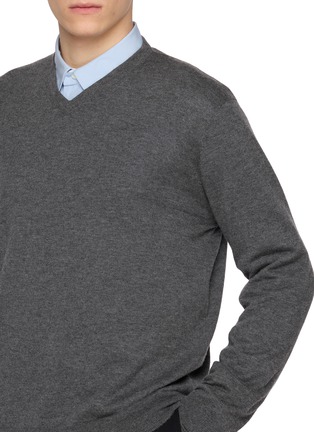 - THE ROW - V-Neck Cashmere Sweater