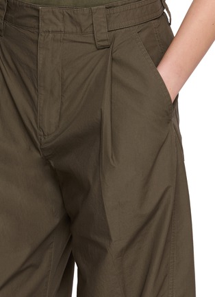  - MO&CO. - Pleated Barrel Leg Pants