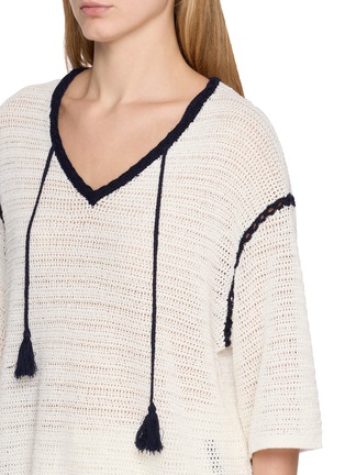  - MO&CO. - Contrast Edge Knit Top