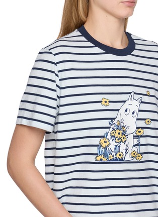  - MO&CO. - Graphic Printed Striped Cotton T-shirt