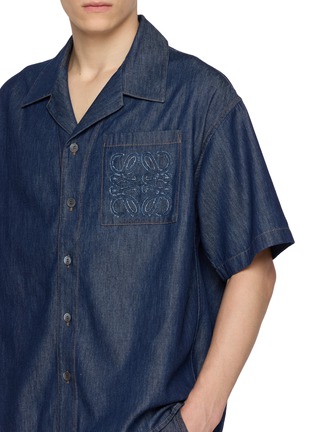  - LOEWE - Short Sleeve Anagram Appliqué Cotton Chambray Shirt