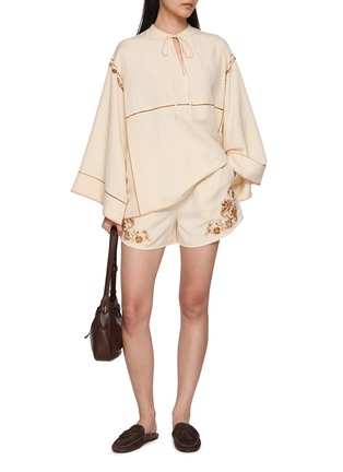 Figure View - Click To Enlarge - INTO THE EAST - Embroidered Stitching Loose Sleeve Top