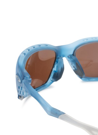 Detail View - Click To Enlarge - OAKLEY - Wraparound Sunglasses
