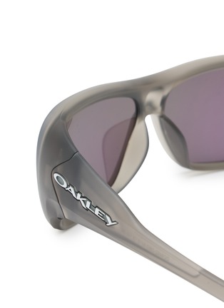 Detail View - Click To Enlarge - OAKLEY - Rectangular Sunglasses