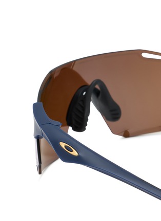 Detail View - Click To Enlarge - OAKLEY - Shield Visor Sunglasses