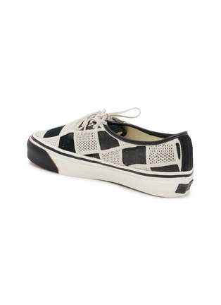  - VANS - Checkered Mesh Low-Top Mens Sneakers