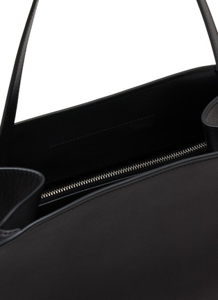 Detail View - Click To Enlarge - THE ROW - Peggy Leather Clutch Bag