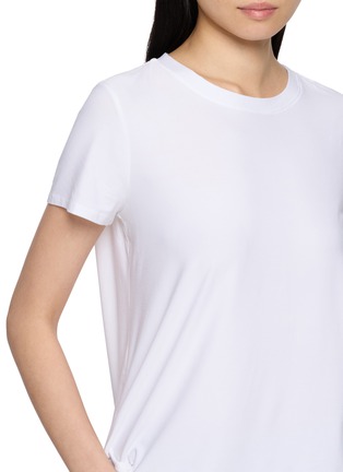  - BEYOND YOGA - Featherweight On The Down Low T-Shirt