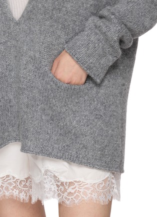 - R2W - Otis Deep V-Neck Sweater
