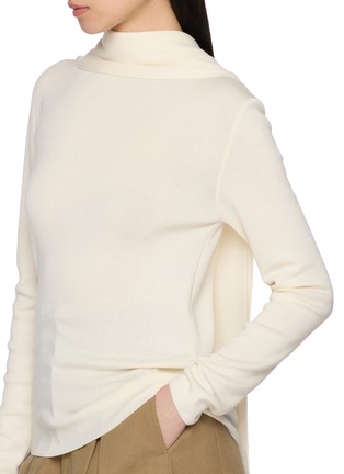  - R2W - Daphne Scarf Wool Silk Knit Sweater