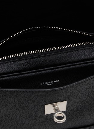 Detail View - Click To Enlarge - BALENCIAGA - Small Le 7 Cube Grained Leather Messenger Bag