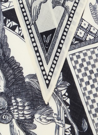  - INOUI EDITIONS - Barocco Triangle Wool Scarf