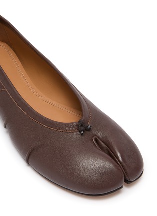 Detail View - Click To Enlarge - MAISON MARGIELA - Tabi Leather Ballerinas