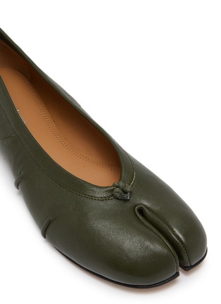 Detail View - Click To Enlarge - MAISON MARGIELA - Tabi Leather Ballerina Flats