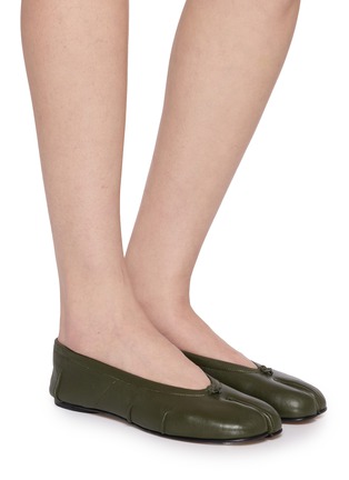 Figure View - Click To Enlarge - MAISON MARGIELA - Tabi Leather Ballerina Flats