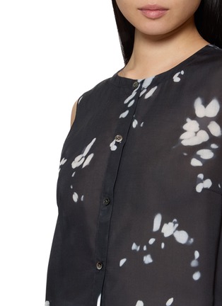  - THEORY - Sleeveless Floral Print Button Up Shell Top