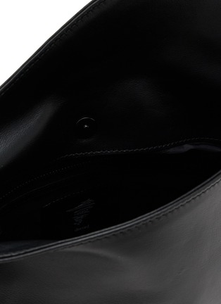 Detail View - Click To Enlarge - DISCORD YOHJI YAMAMOTO - Veil Leather Shoulder Bag