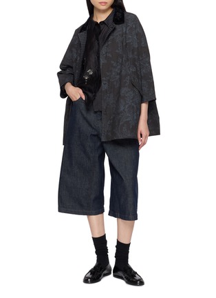 Figure View - Click To Enlarge - AODRESS - Reversible Floral Jacquard Short Collar Coat