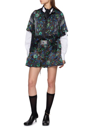 Figure View - Click To Enlarge - SACAI - Floral Print Shorts