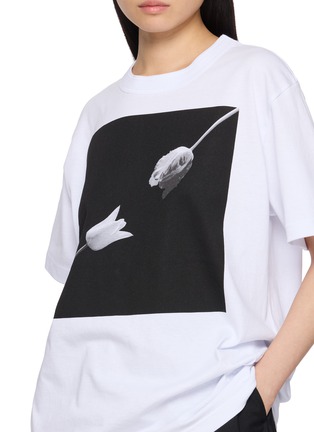  - SACAI - x Robert Mapplethor Flower Print Short Sleeve Unisex T-Shirt