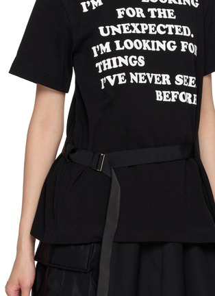  - SACAI - Cinched Waist Graphic T-shirt