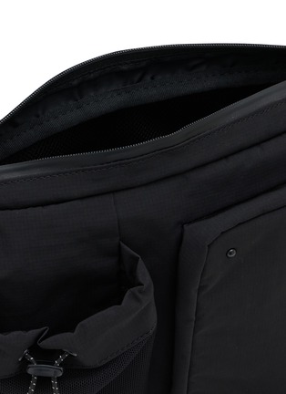 Detail View - Click To Enlarge - F/CE. - Texnic® Box Sachoche Shoulder Bag