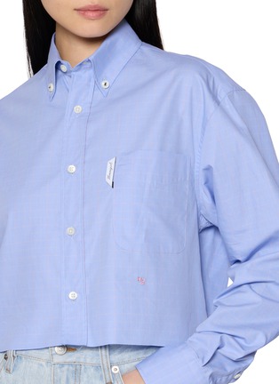  - HOMMEGIRLS - Cropped Oxford Shirt