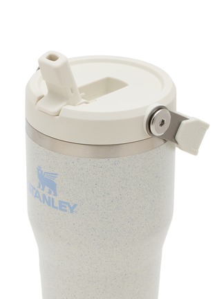 Detail View - Click To Enlarge - STANLEY - The IceFlow™ Flip Straw 2.0 Tumbler 20oz — Pale Stone Speckle