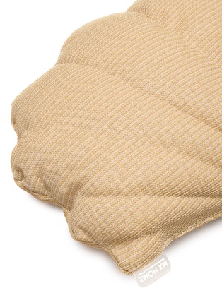 Detail View - Click To Enlarge - MX HOME - Shell Cushion — Raffia