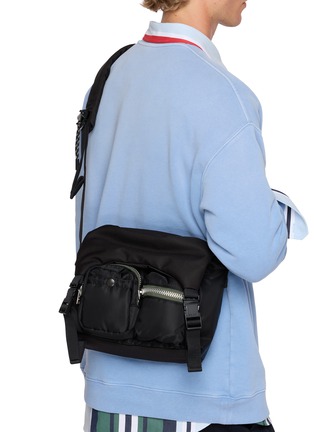 Figure View - Click To Enlarge - SACAI - Utility Shoulder Bag