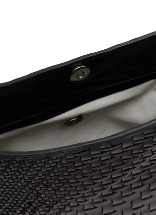 Detail View - Click To Enlarge - DRAGON DIFFUSION - Glendhu Optical Weave Gusset Leather Hobo Bag