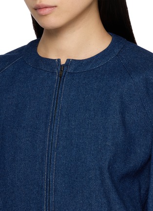 Detail View - Click To Enlarge - EENK - Convertible Collar Raglan Sleeves Cotton Denim Jumper