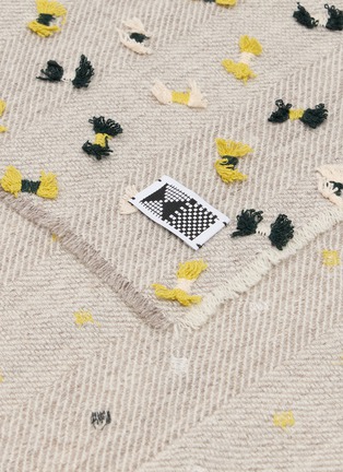 Detail View - Click To Enlarge - KIJINOKANOSEI - Itomaki Woven Scarf