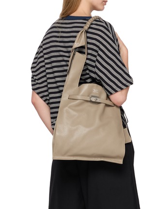 Figure View - Click To Enlarge - BEAUTIFUL PEOPLE - Large Bandage Handle Shrink Leather Market Bag