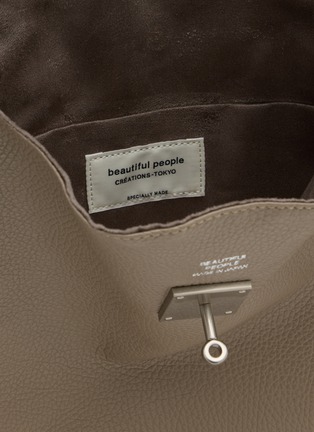 Detail View - Click To Enlarge - BEAUTIFUL PEOPLE - Extra Large Bandage Handle Shrink Leather Market Bag