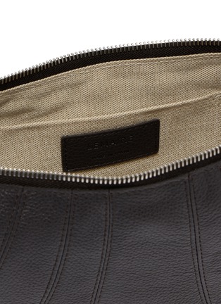 Detail View - Click To Enlarge - LEMAIRE - Small Croissant Leather Bag