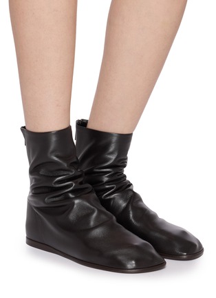 Figure View - Click To Enlarge - LEMAIRE - Glove Flat Shiny Leather Ankle Boots