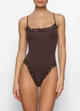 Figure View - Click To Enlarge - SKIMS - Fits Everybody Lace Cami Bodysuit
