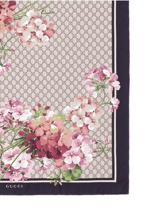 Detail View - Click To Enlarge - GUCCI - 'GG Blooms' monogram floral print silk scarf