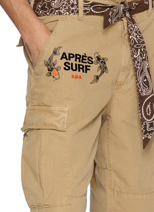  - APRÈS SURF A.P.S. - Bandana Belt Printed Cargo Pants