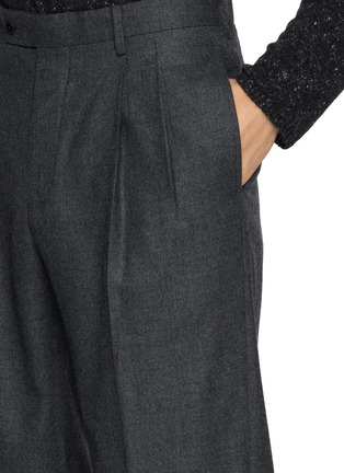  - AURALEE - Super Light Two Tuck Wool Trousers