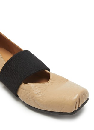 Detail View - Click To Enlarge - UMA WANG - Single Elastic Band Leather Ballerina Flats