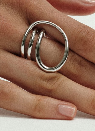 Detail View - Click To Enlarge - CHARLOTTE CHESNAIS - Round Trip Sterling Silver Ring — EU 53