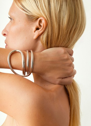 Detail View - Click To Enlarge - CHARLOTTE CHESNAIS - Round Trip Sterling Silver Bracelet — Size M