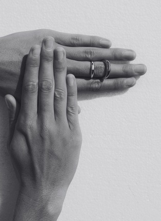 Detail View - Click To Enlarge - CHARLOTTE CHESNAIS - Surma Sterling Silver Ring — Size EU 55