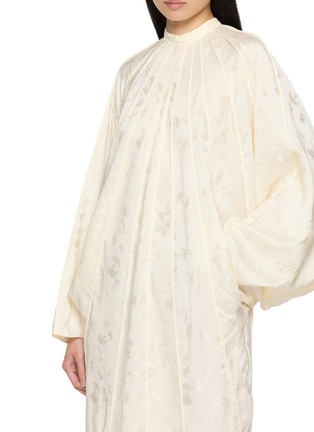  - YANGKEHAN - Floral Jacquard Slik Maxi Dress