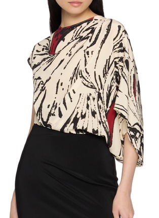  - YANGKEHAN - Abstract Print Asymmetric Sleeve Silk Maxi Dress
