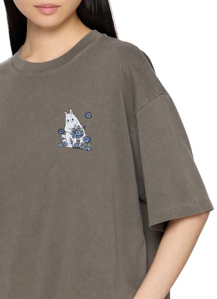  - MO&CO. - X MOOMIN Floral Print T-Shirt