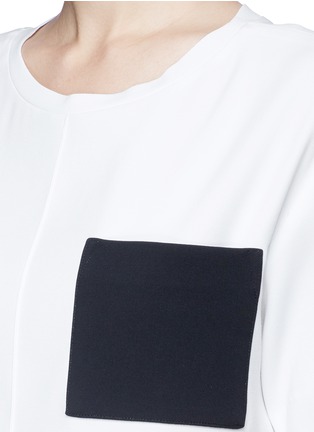 Detail View - Click To Enlarge - SANDRO - 'Ebonie' contrast patch pocket T-shirt