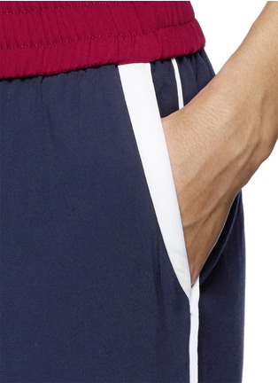 Detail View - Click To Enlarge - SANDRO - 'Paulite' contrast waist crepe pants